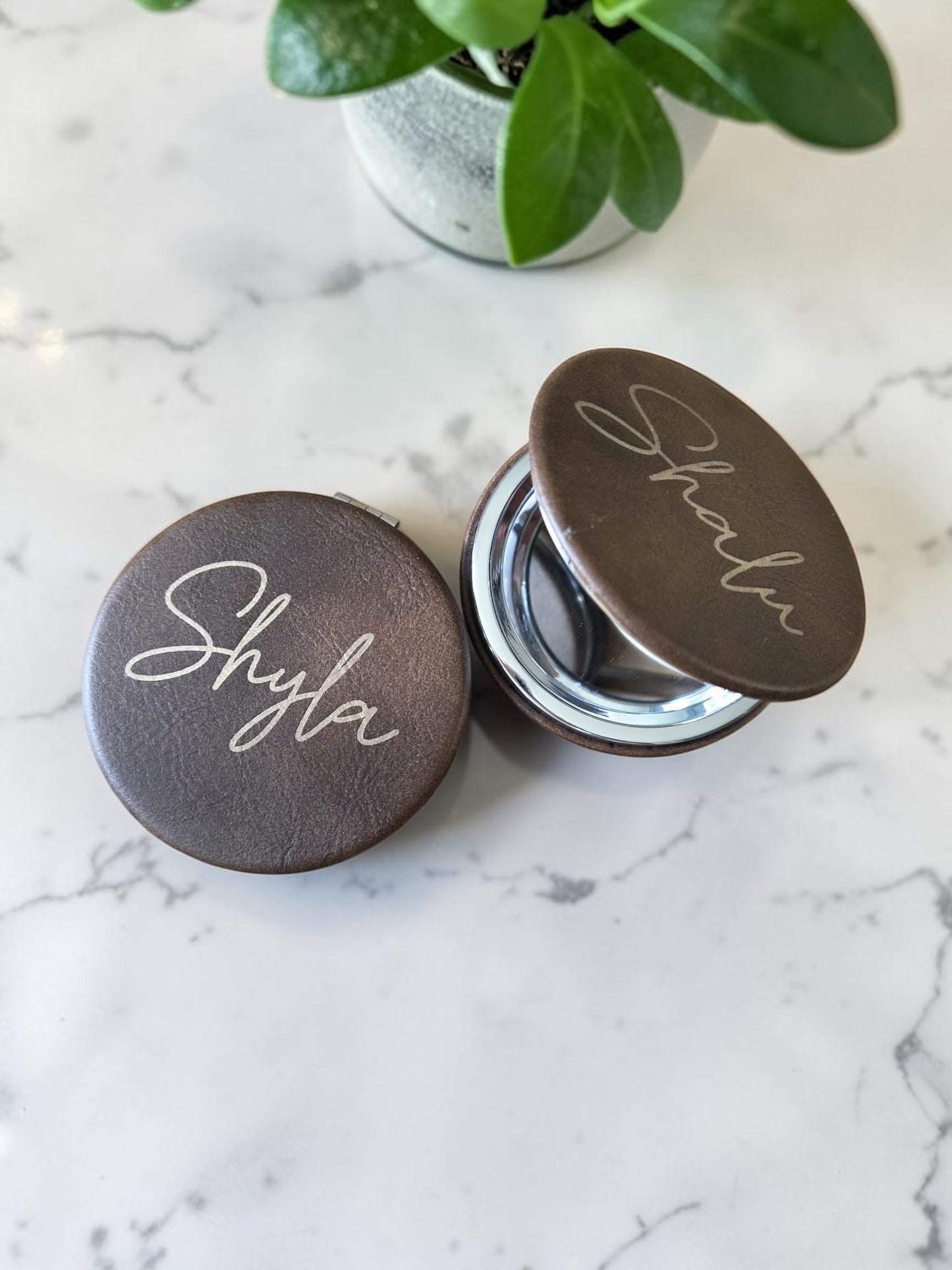 Personalized Compact Mirror